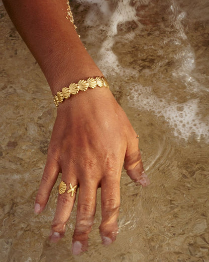 chunky gold Shell Bracelet Cuff - Haylo & Co.