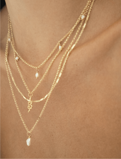 Wavy Pearl Pendant - Haylo & Co.